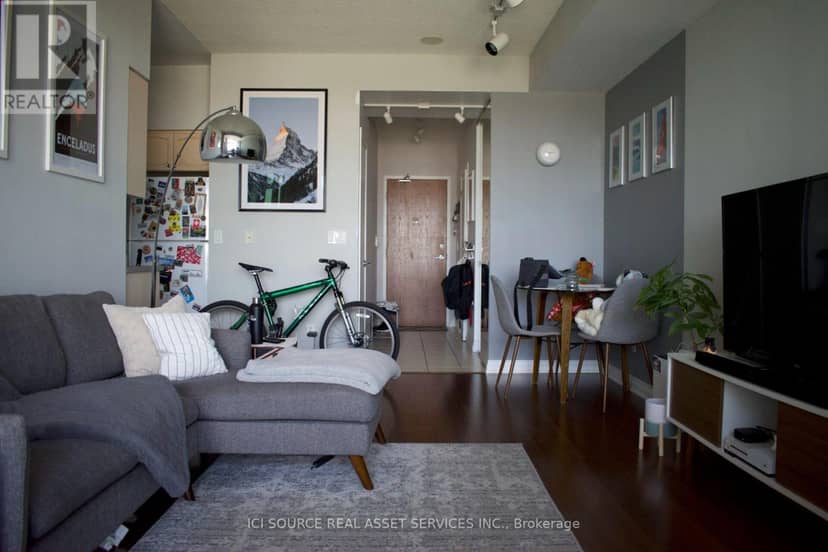 2612 - 219 Fort York Boulevard — photo 2 of 24