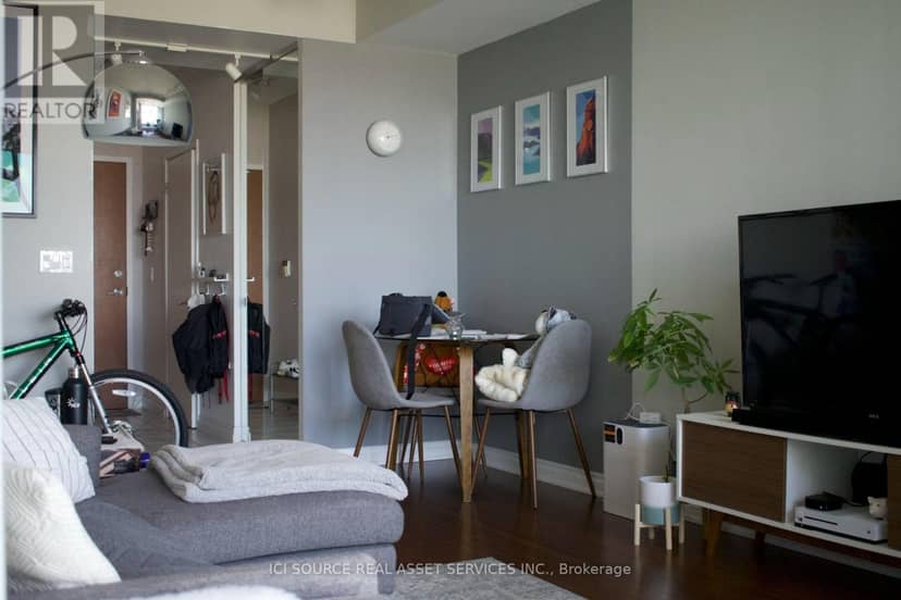 2612 - 219 Fort York Boulevard — photo 3 of 24