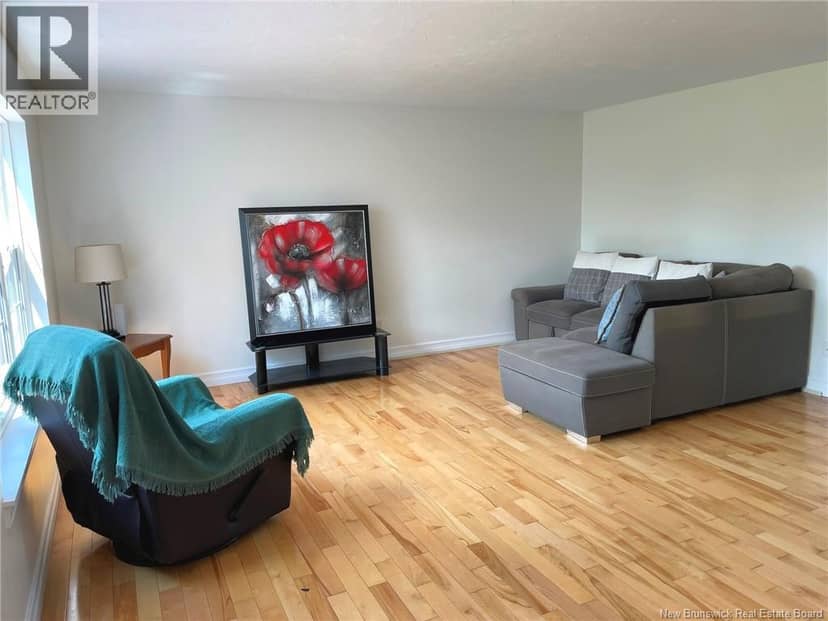 11 Wilson Road — photo 6 of 40