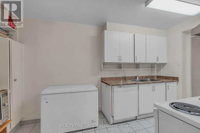 1401 - 61 Richview Road — photo 10 of 20