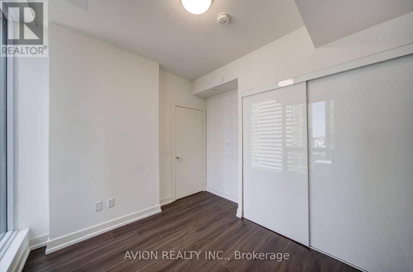 1605 - 15 Mercer Street — photo 15 of 27