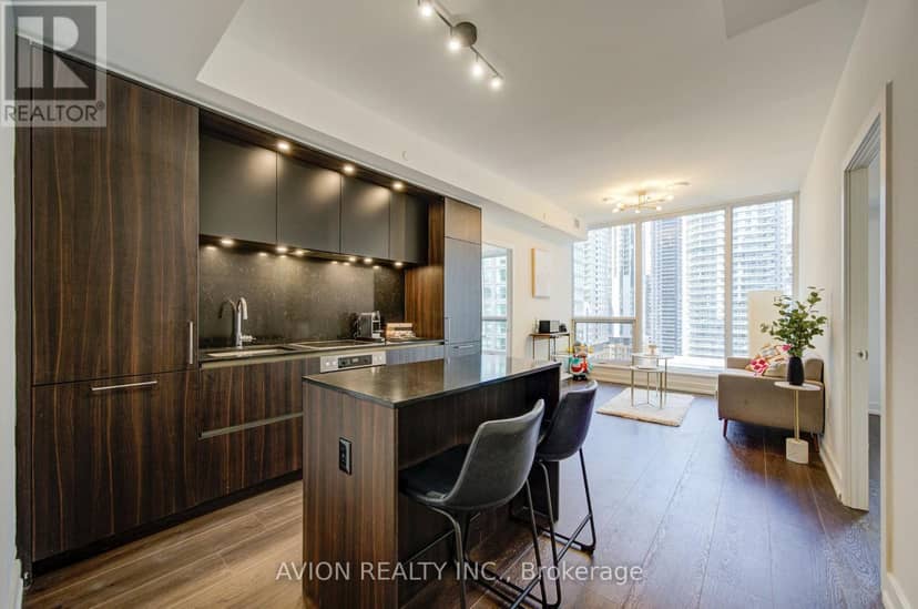 1605 - 15 Mercer Street — photo 2 of 27