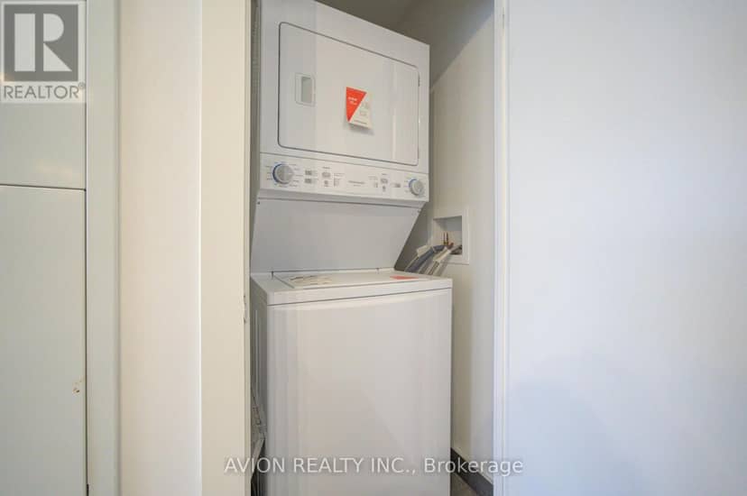 1605 - 15 Mercer Street — photo 25 of 27