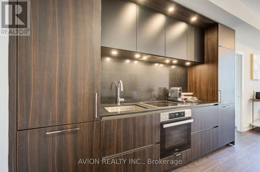 1605 - 15 Mercer Street — photo 6 of 27