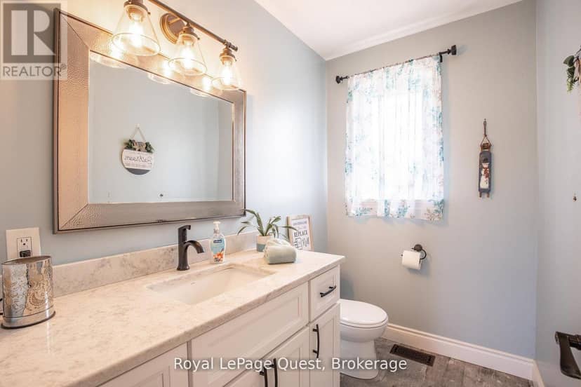 2070 Hawley Road — photo 15 of 40