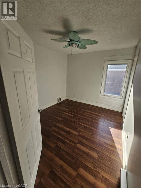 219 AVONDALE Street — photo 17 of 25