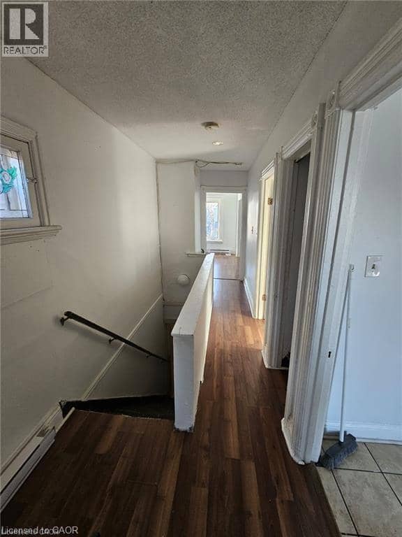 219 AVONDALE Street — photo 11 of 25
