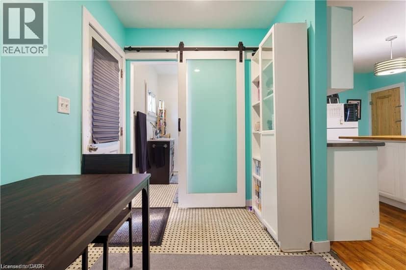 219 AVONDALE Street — photo 10 of 25