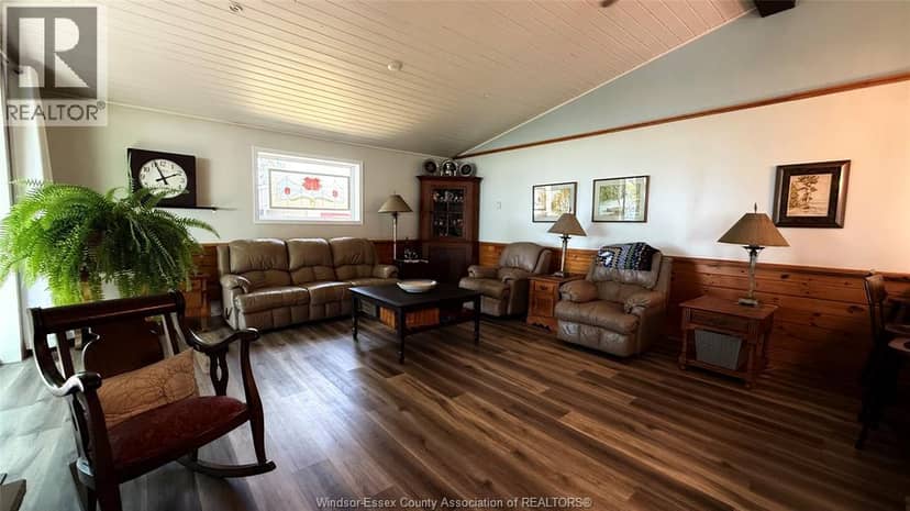 965 West Shore ROAD — photo 11 of 37