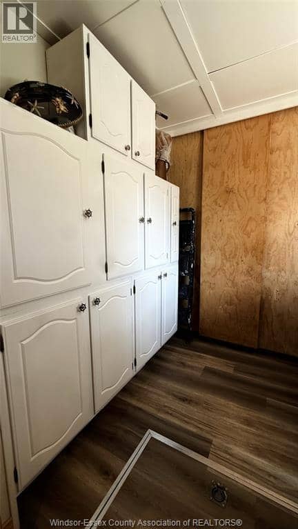 965 West Shore ROAD — photo 13 of 37