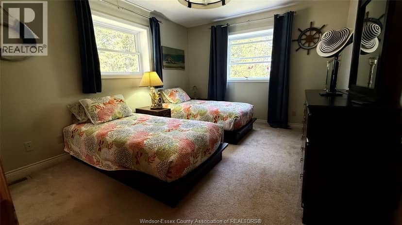 965 West Shore ROAD — photo 22 of 37