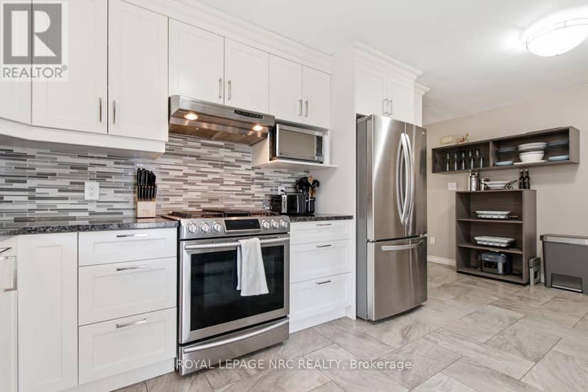 28 Rollins Drive — photo 12 of 40