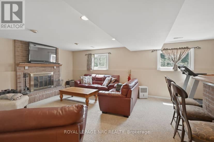 28 Rollins Drive — photo 25 of 40