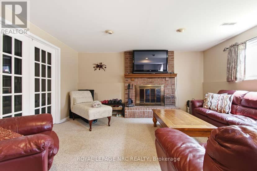 28 Rollins Drive — photo 30 of 40