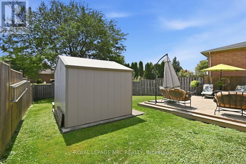 28 Rollins Drive — photo 38 of 40
