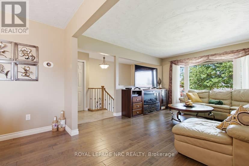 28 Rollins Drive — photo 4 of 40