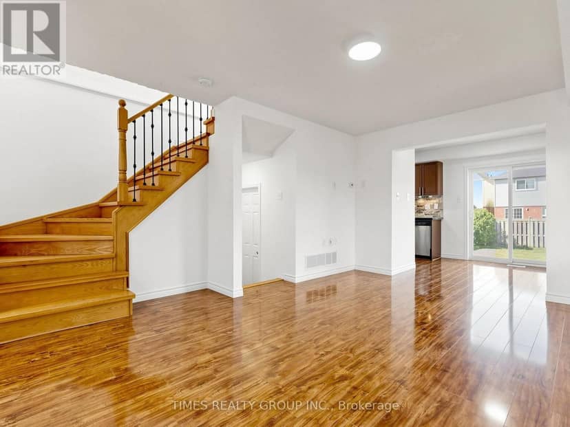 46 Ridwell Street, Barrie, photo 3