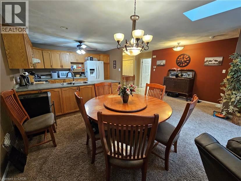 74 WILSON Avenue Unit# 7 — photo 4 of 25