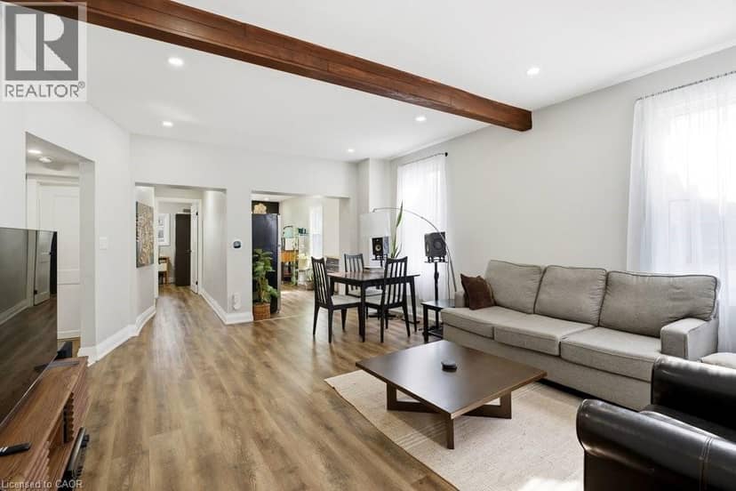 773 LAWRENCE Road — photo 3 of 40