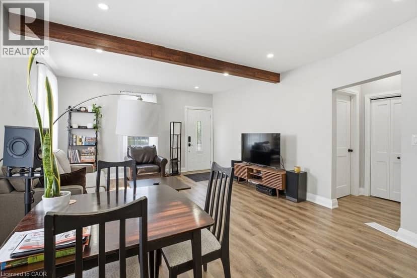 773 LAWRENCE Road — photo 9 of 40