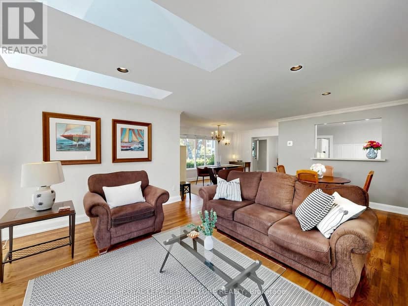 2094 Water's Edge Drive — photo 7 of 40