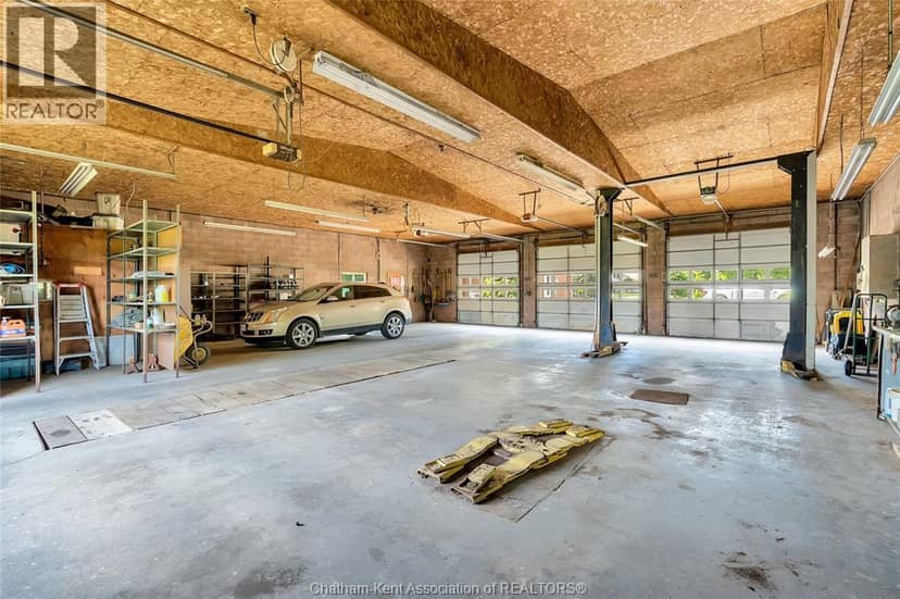 12980 Longwoods Road — photo 38 of 40