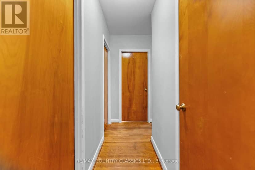 1043 Estates Road — photo 14 of 40