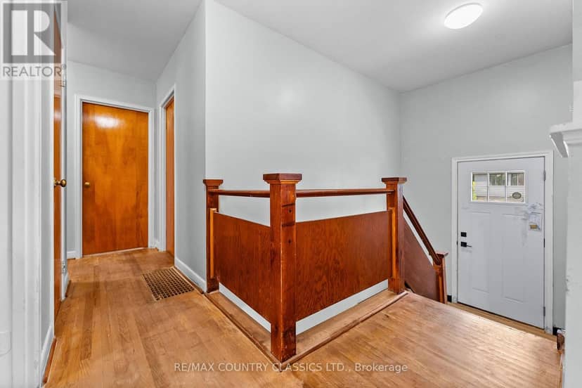 1043 Estates Road, Highlands East, photo 4
