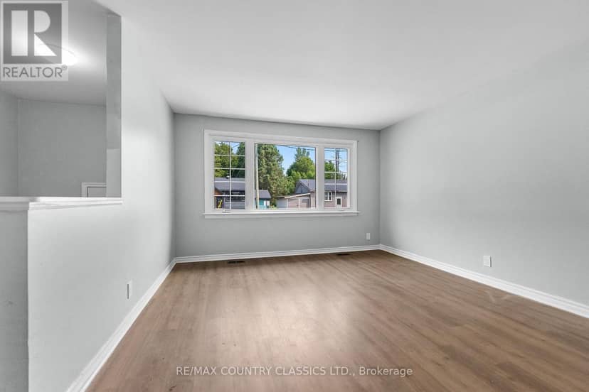 1043 Estates Road, Highlands East, photo 7