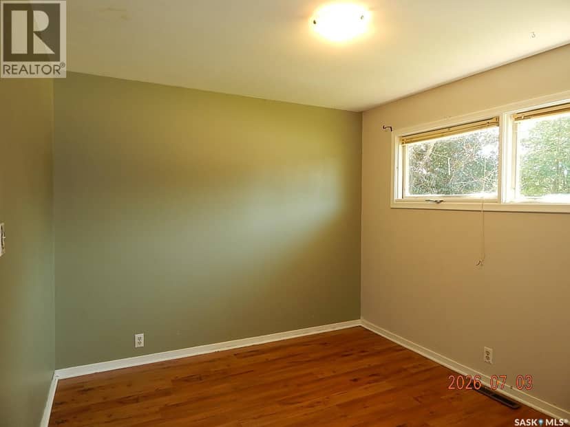 710 3rd Street E — photo 10 of 36