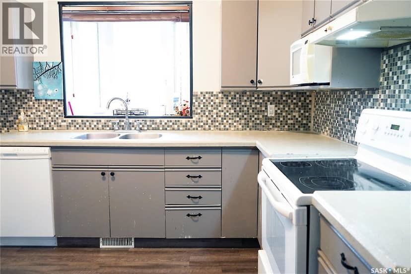 394 2nd STREET — photo 10 of 24