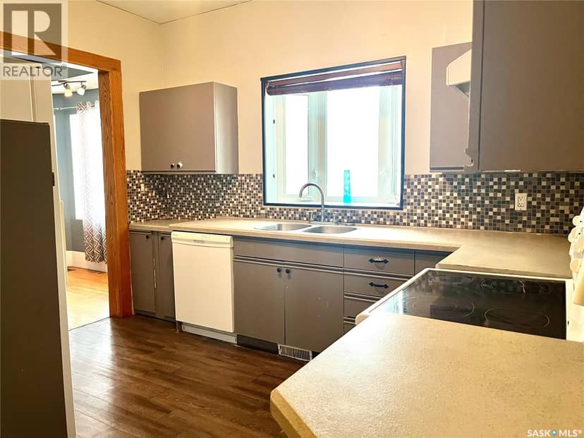 394 2nd STREET — photo 11 of 24