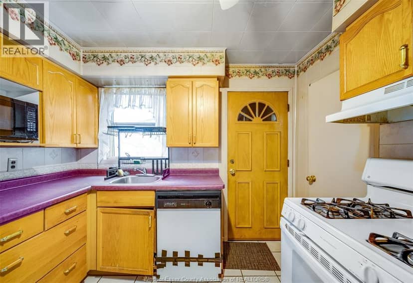 879 Felix Avenue — photo 18 of 39