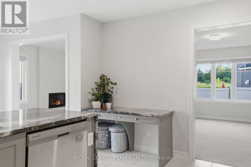 153 Unity Place — photo 10 of 40
