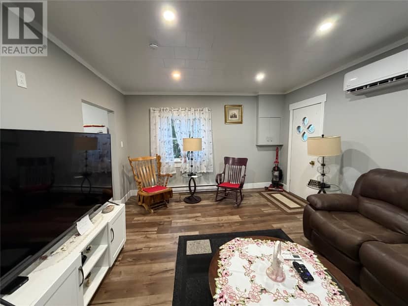 9 Main Road — photo 11 of 19