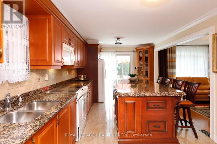 690 Ashprior Avenue — photo 20 of 40