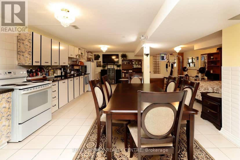 690 Ashprior Avenue — photo 38 of 40
