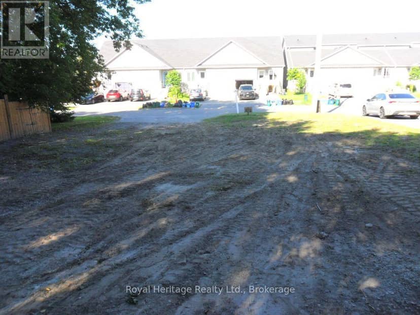 367 Centre Street S — photo 2 of 2