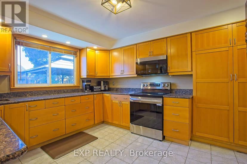39 Ainsworth Street — photo 13 of 40