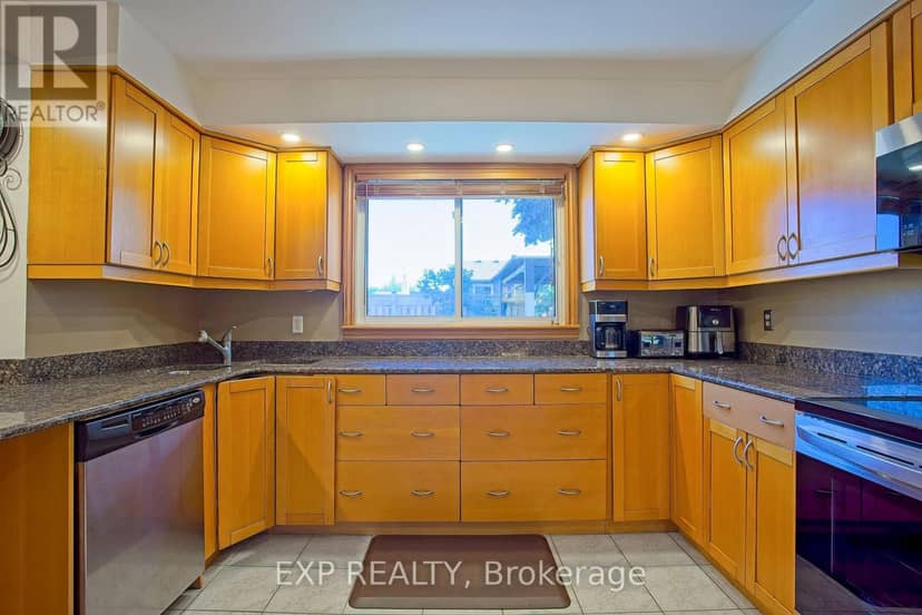 39 Ainsworth Street — photo 15 of 40