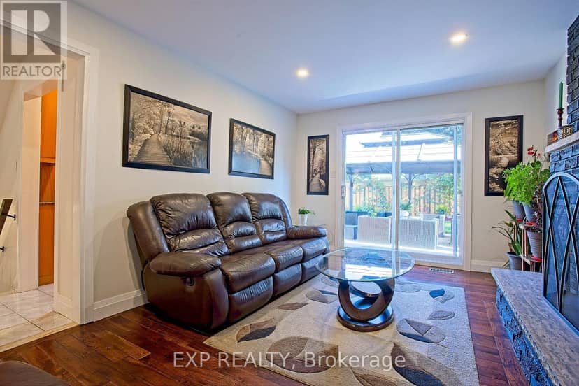 39 Ainsworth Street — photo 17 of 40