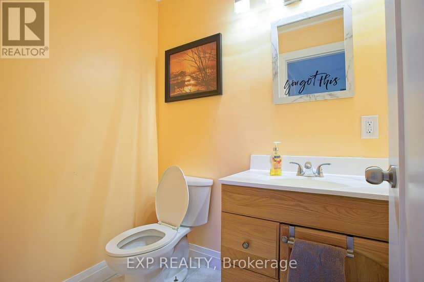 39 Ainsworth Street — photo 20 of 40