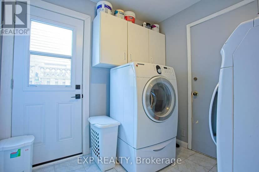 39 Ainsworth Street — photo 21 of 40