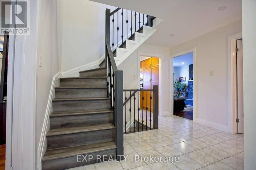 39 Ainsworth Street — photo 4 of 40