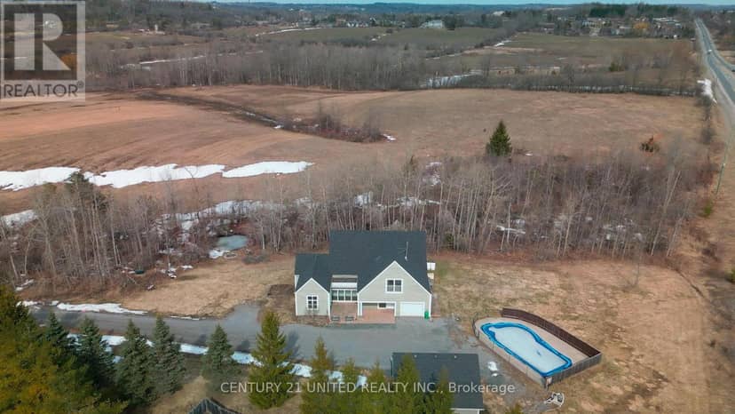 590 Maniece Avenue — photo 2 of 40