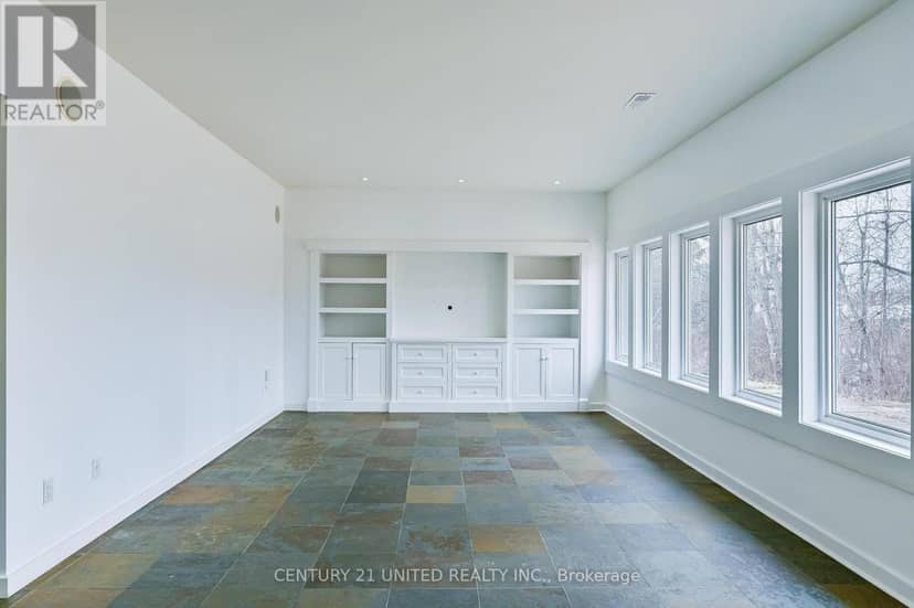 590 Maniece Avenue — photo 7 of 40