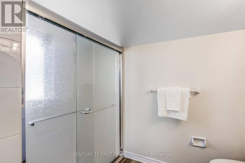 665 Upper Queen Street — photo 25 of 36