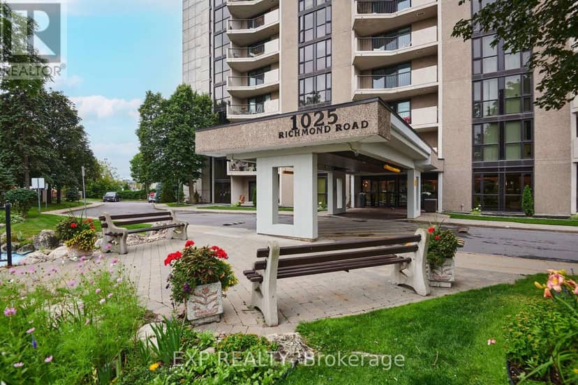704 - 1025 Richmond Road, Ottawa, photo 2