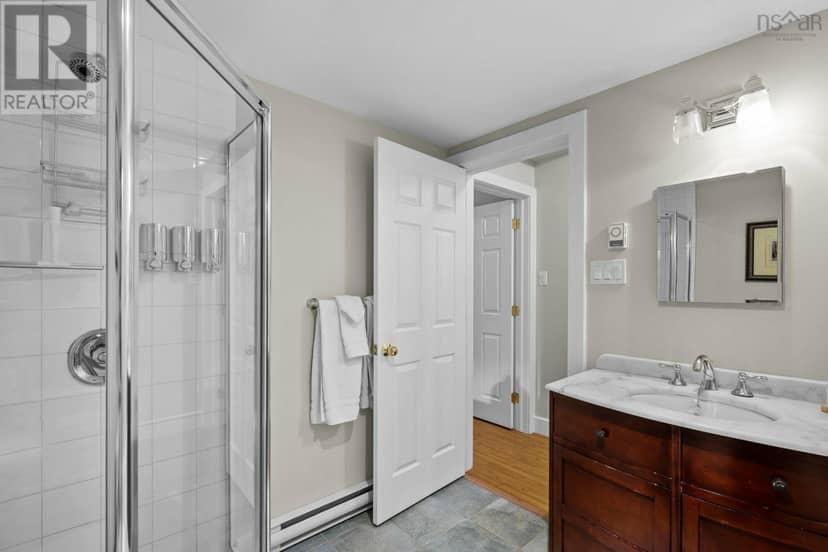 121 Duke Street — photo 12 of 18