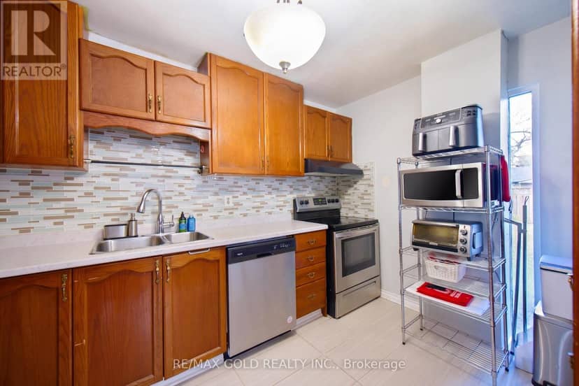 2 - 30 Sentinel Road — photo 12 of 24
